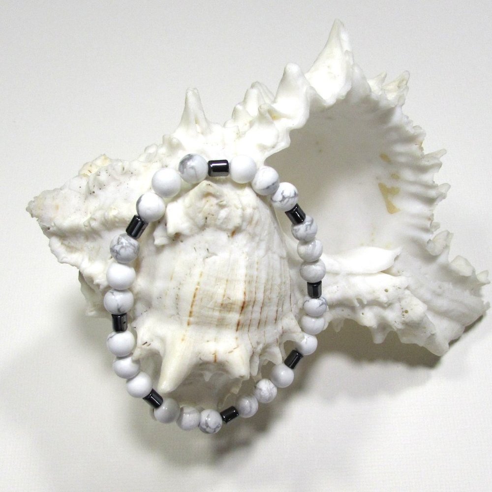 Natural White Howlite Gemstone Bracelet
